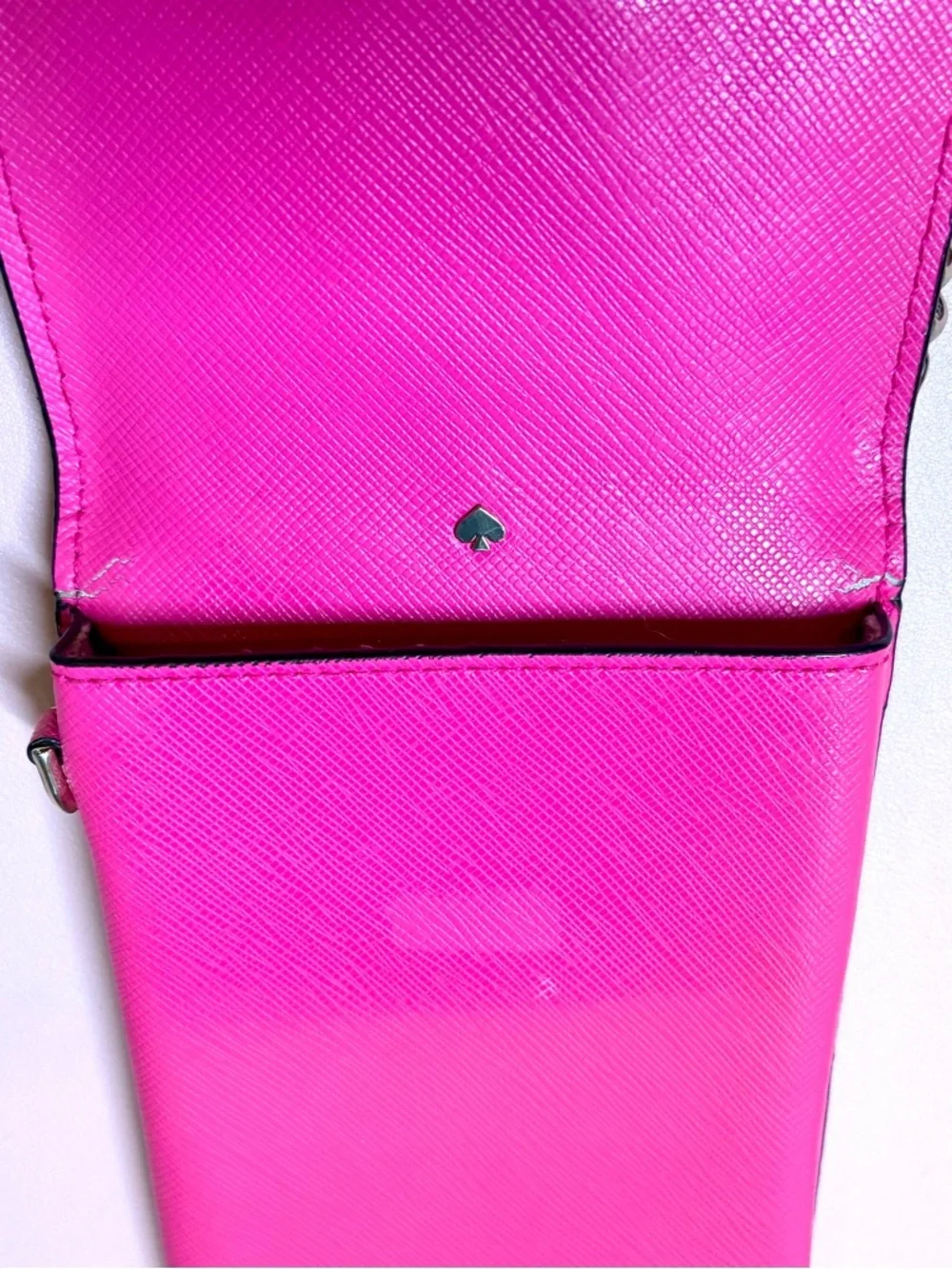 Preowned Kate spade cellphone wallet crossbody